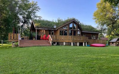 4 Season Waterfront Chalet